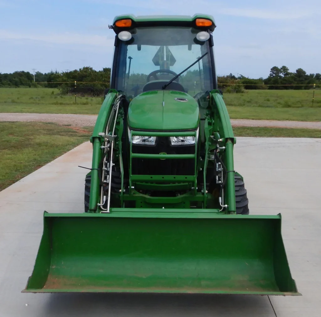 2019 John Deere 3039R Tractor