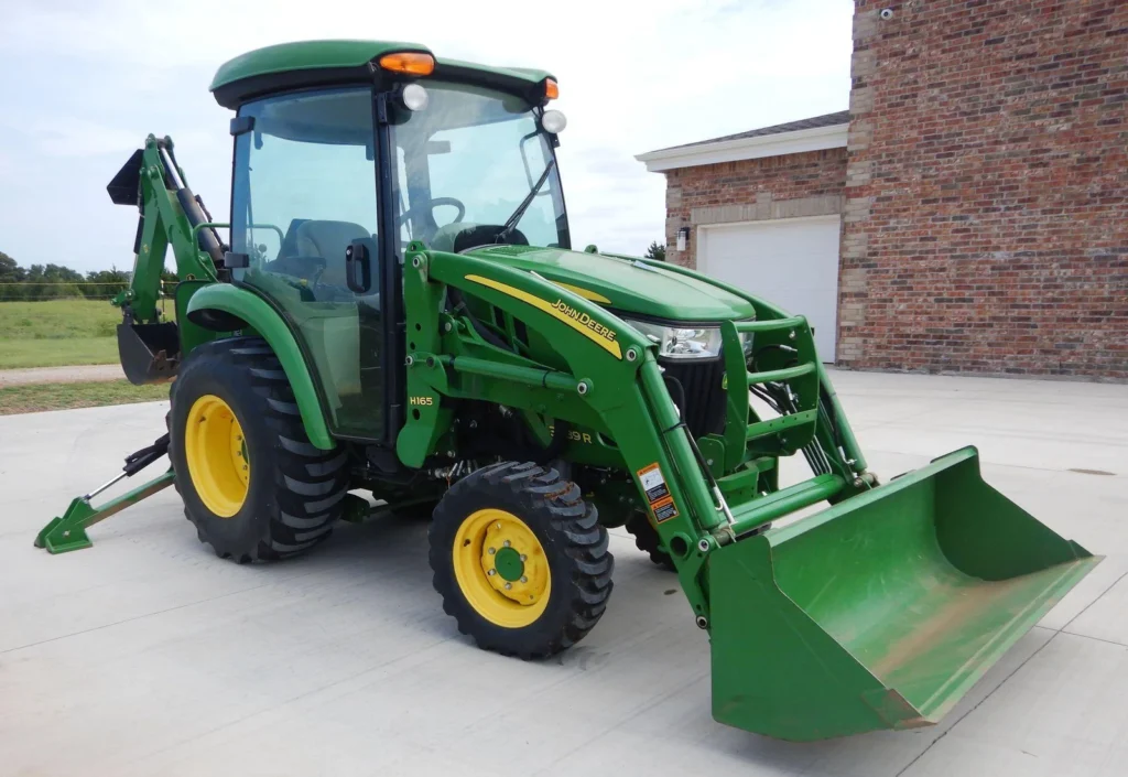 2019 John Deere 3039R Tractor